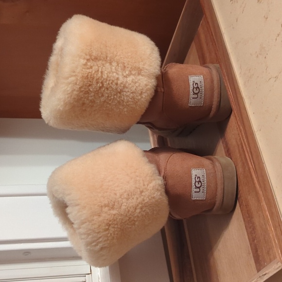 UGG Women's Classic Tall Boot Chestnut Size 8.5 - Picture 5 of 8